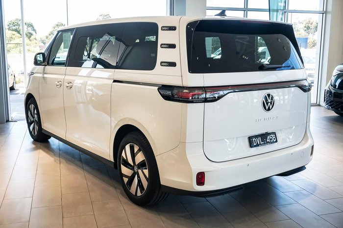 2025 Volkswagen ID. Buzz Pro BEV560