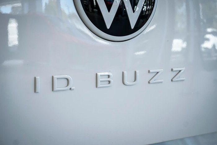 2025 Volkswagen ID. Buzz Pro BEV560