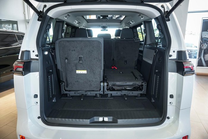 2025 Volkswagen ID. Buzz Pro BEV560