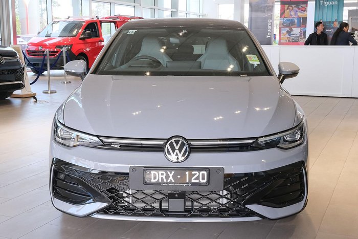 2025 Volkswagen Golf 110TSI R-Line
