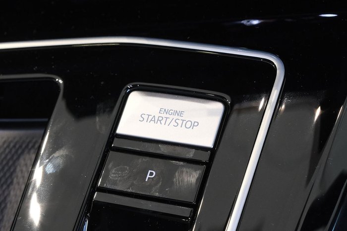 2025 Volkswagen Golf 110TSI R-Line