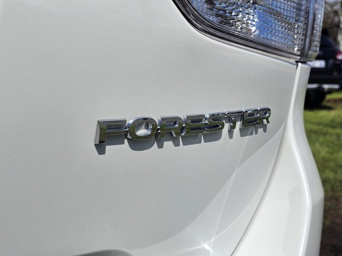 2020 Subaru Forester 2.5i Premium S5 MY21 AWD Crystal White