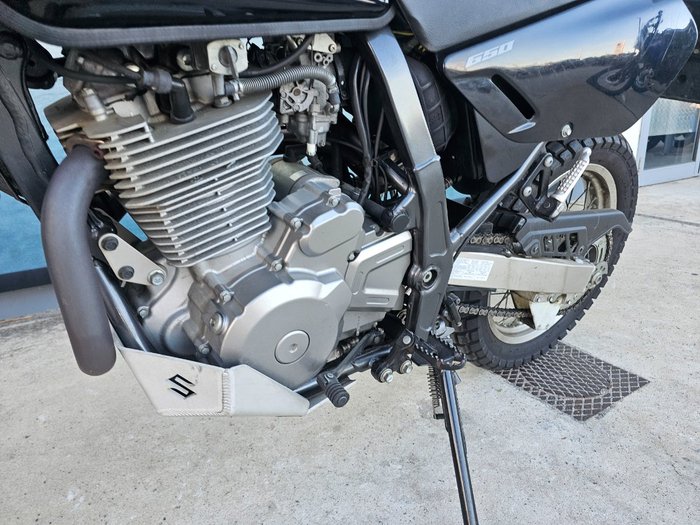 2018 Suzuki DR650SE Black