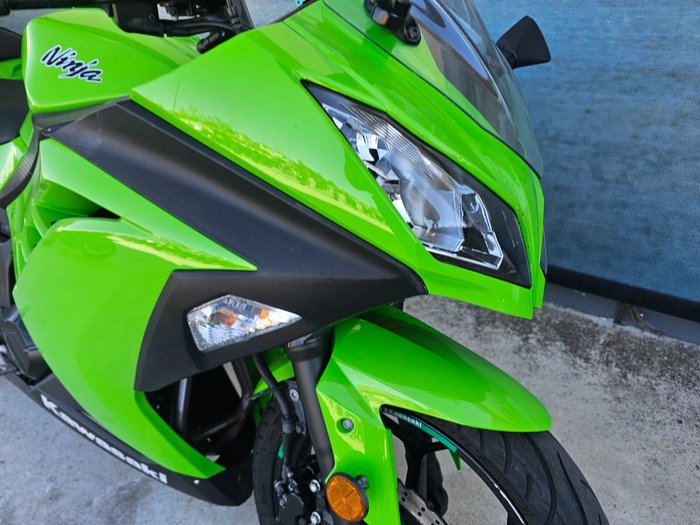 2013 Kawasaki NINJA 300 Green
