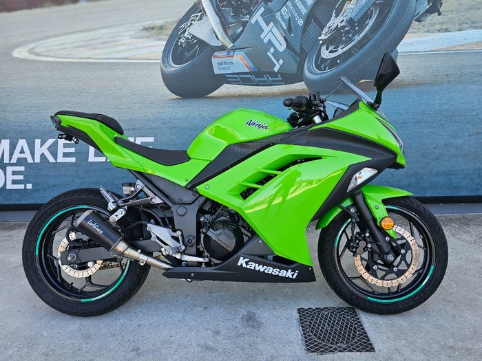2013 Kawasaki NINJA 300 Green