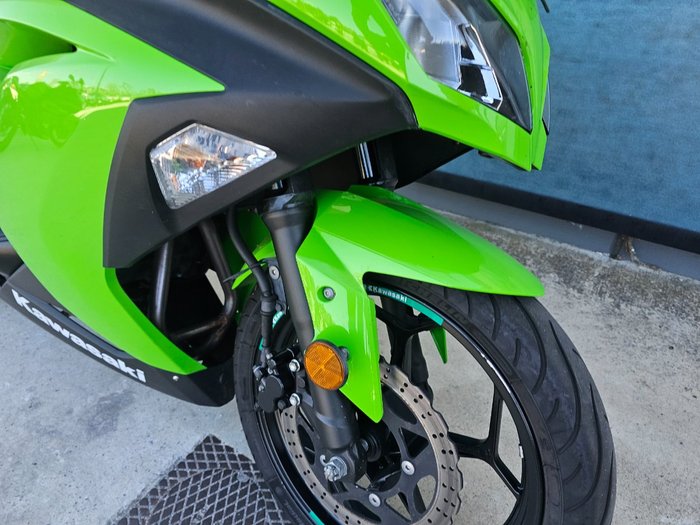 2013 Kawasaki NINJA 300 Green
