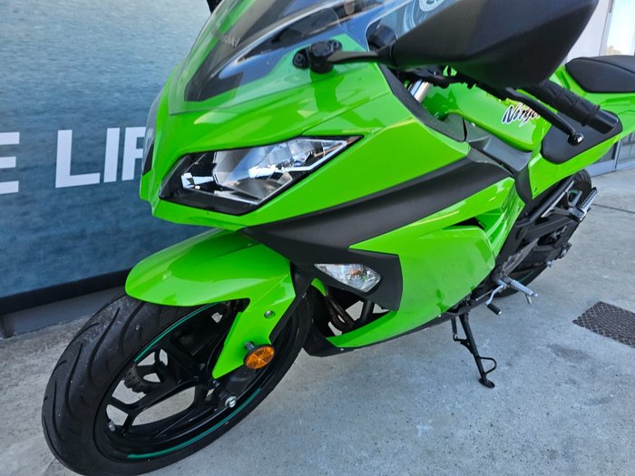 2013 Kawasaki NINJA 300 Green