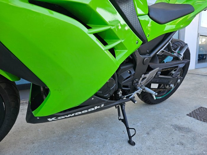 2013 Kawasaki NINJA 300 Green