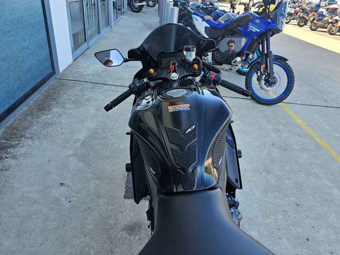 2022 Yamaha YZF-R7LA Black