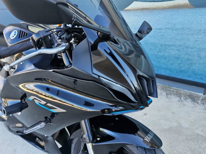 2022 Yamaha YZF-R7LA Black
