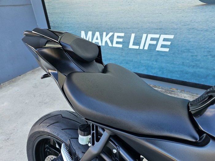 2022 Yamaha YZF-R7LA Black
