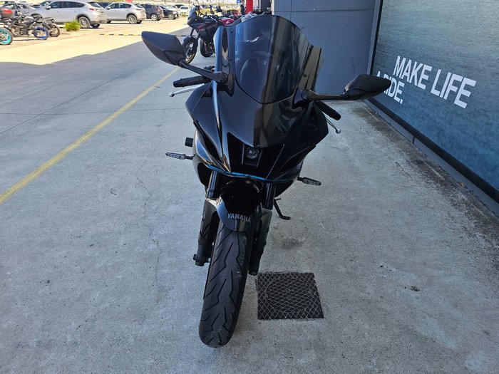 2022 Yamaha YZF-R7LA Black
