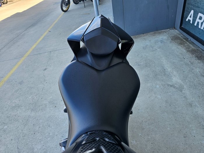 2022 Yamaha YZF-R7LA Black