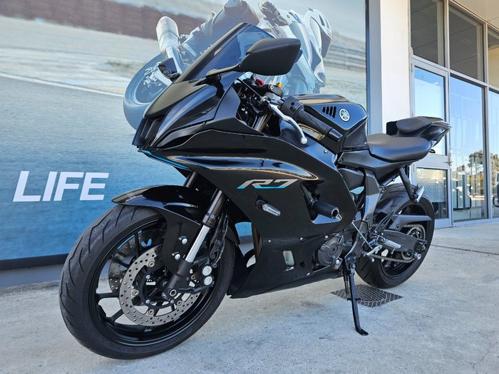 2022 Yamaha YZF-R7LA Black