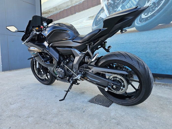 2022 Yamaha YZF-R7LA Black