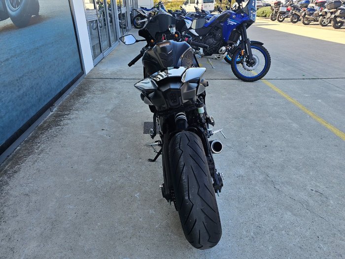 2022 Yamaha YZF-R7LA Black