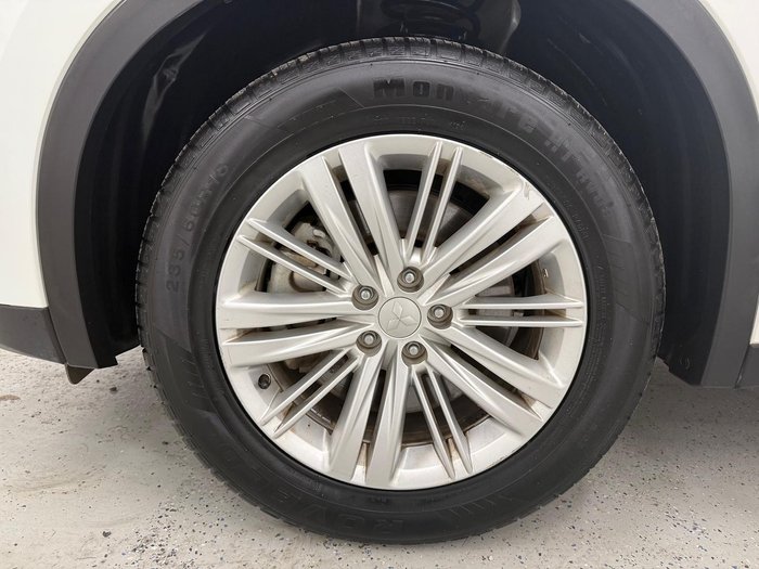 2022 Mitsubishi Outlander ES ZM MY22.5 White