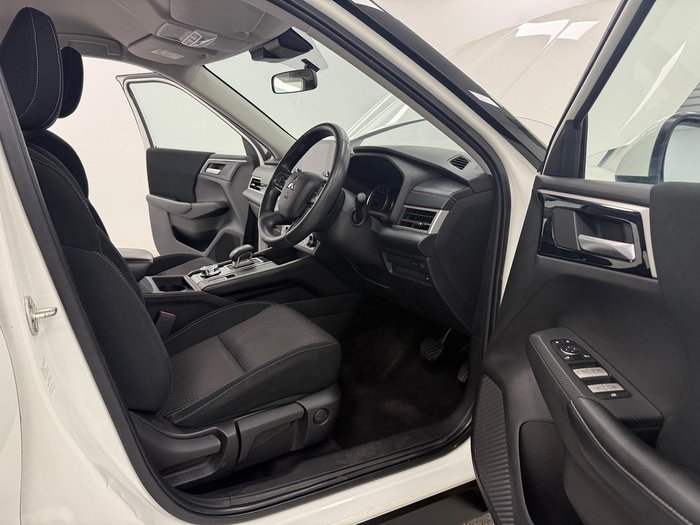 2022 Mitsubishi Outlander ES ZM MY22.5 White