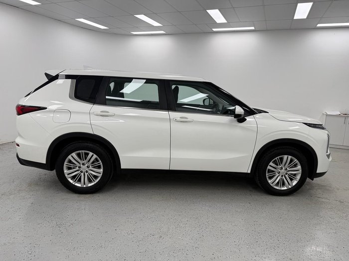 2022 Mitsubishi Outlander ES ZM MY22.5 White