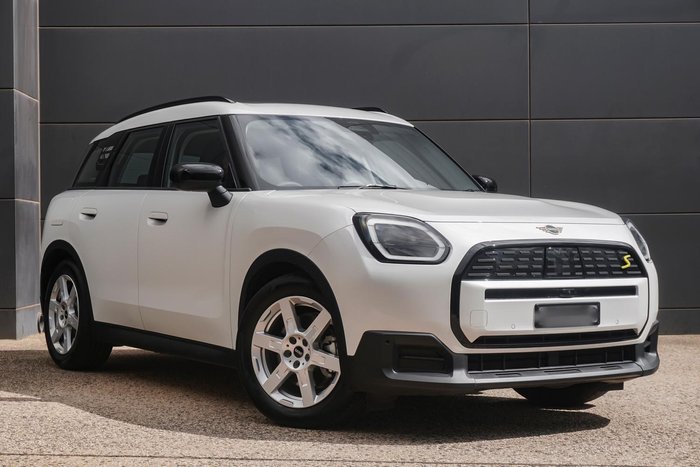 2024 MINI Countryman SE Classic