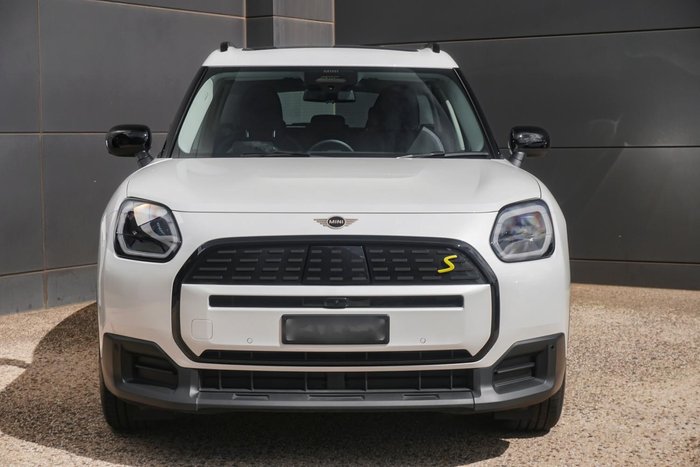 2024 MINI Countryman SE Classic