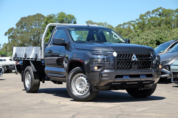 2025 Mitsubishi Triton GLX