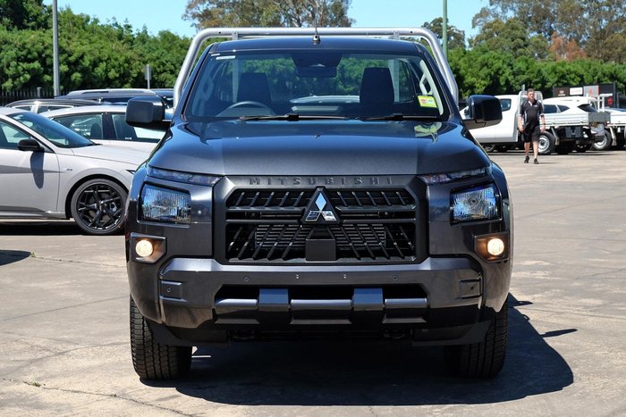 2025 Mitsubishi Triton GLX