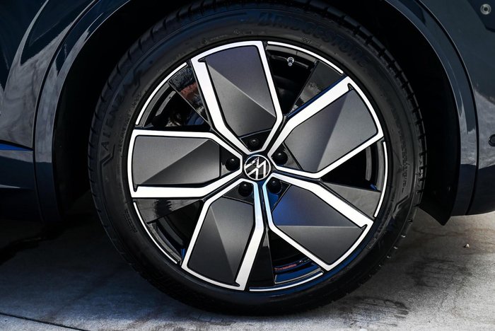 2025 Volkswagen Touareg 210TDI R-Line