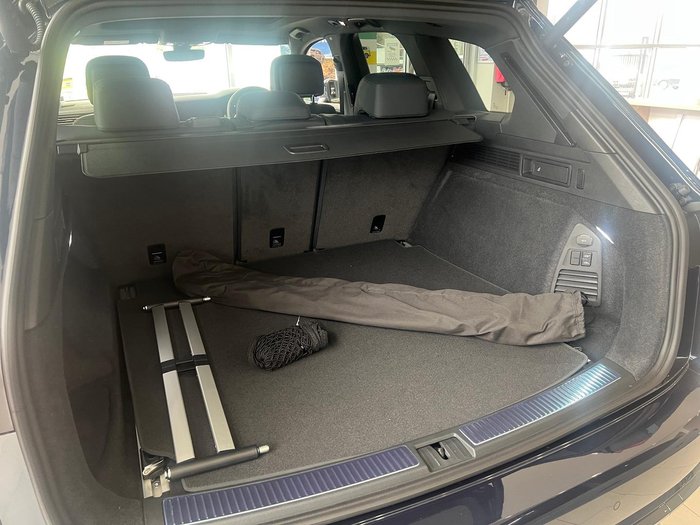 2025 Volkswagen Touareg 210TDI R-Line