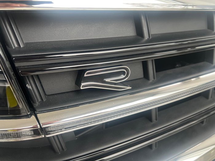 2025 Volkswagen Touareg 210TDI R-Line