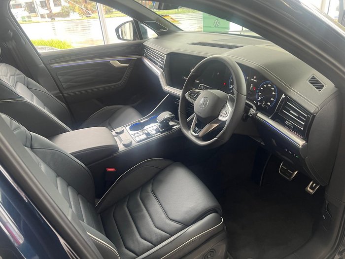 2025 Volkswagen Touareg 210TDI R-Line