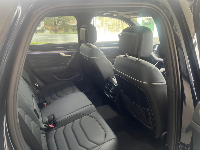 2025 Volkswagen Touareg 210TDI R-Line