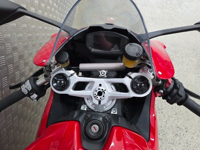 2021 DUCATI PANIGALE V2 RED