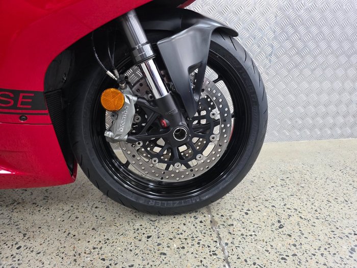 2021 DUCATI PANIGALE V2 RED