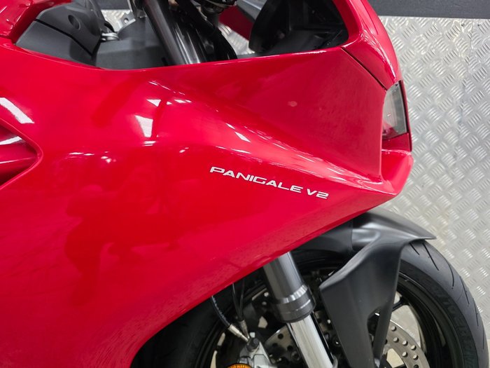 2021 DUCATI PANIGALE V2 RED