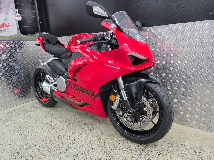 2021 DUCATI PANIGALE V2 RED