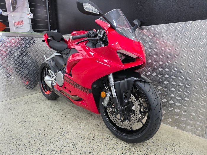 2021 DUCATI PANIGALE V2 RED
