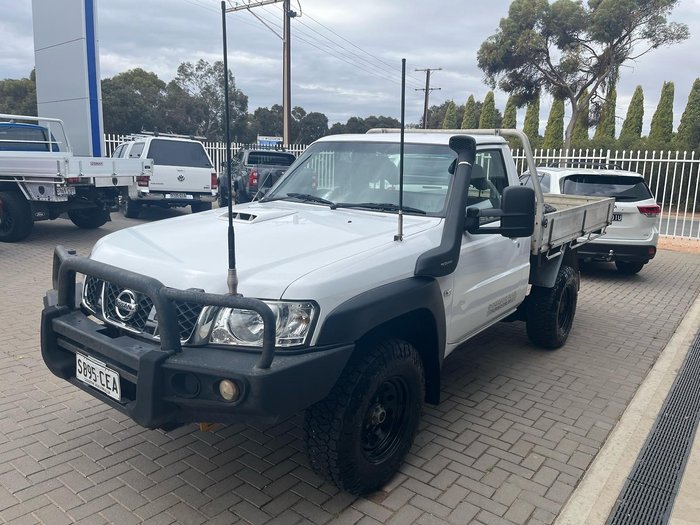 2013 Nissan Patrol DX GU 6 MY13 4X4 Dual Range Polar White