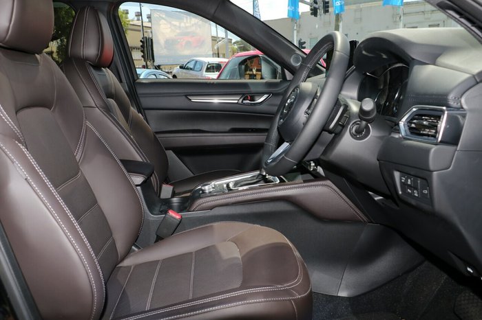 2025 Mazda CX-5 G25 Akera