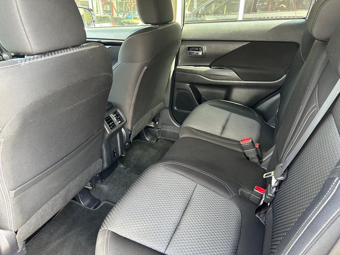 2020 Mitsubishi Outlander ES ZL MY21 Titanium