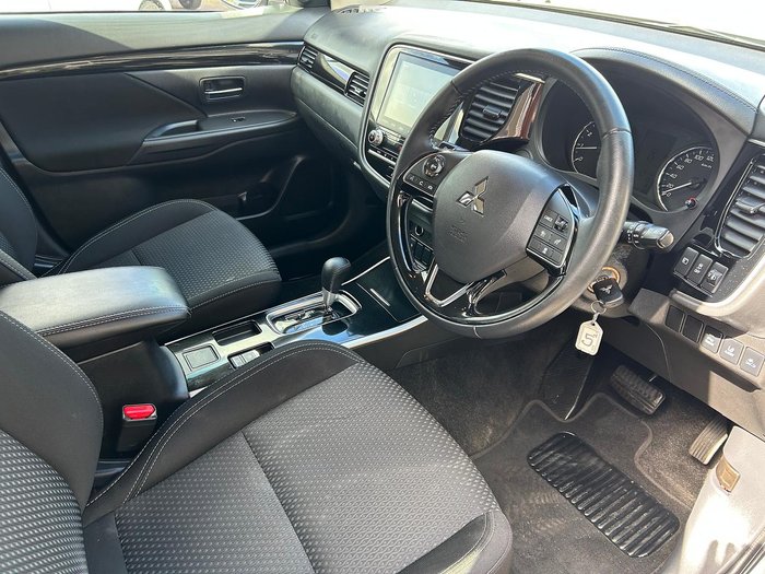 2020 Mitsubishi Outlander ES ZL MY21 Titanium