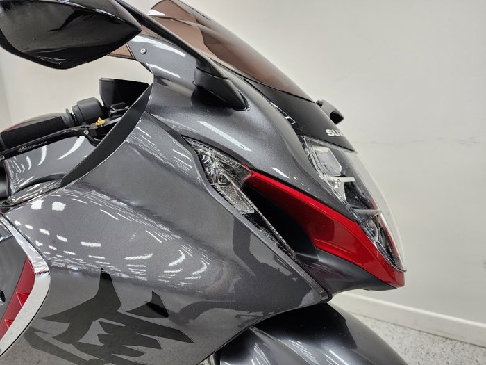 2022 Suzuki GSX1300 (HAYABUSA) silver