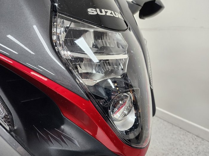 2022 Suzuki GSX1300 (HAYABUSA) silver