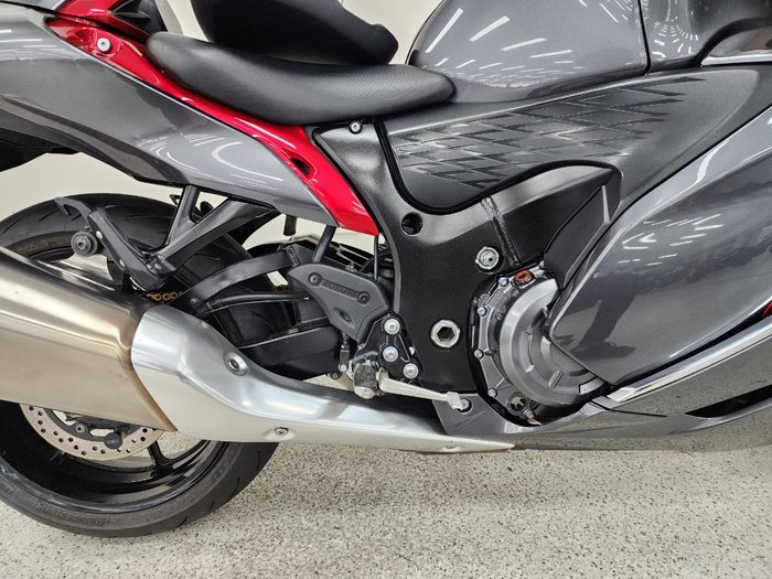 2022 Suzuki GSX1300 (HAYABUSA) silver