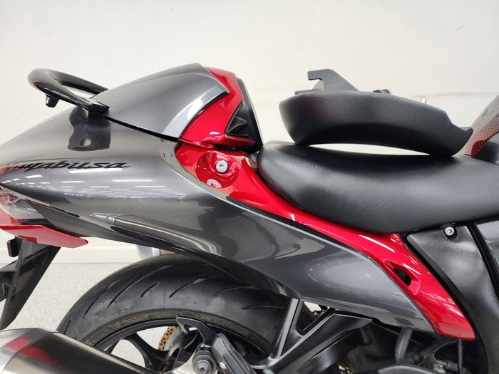 2022 Suzuki GSX1300 (HAYABUSA) silver