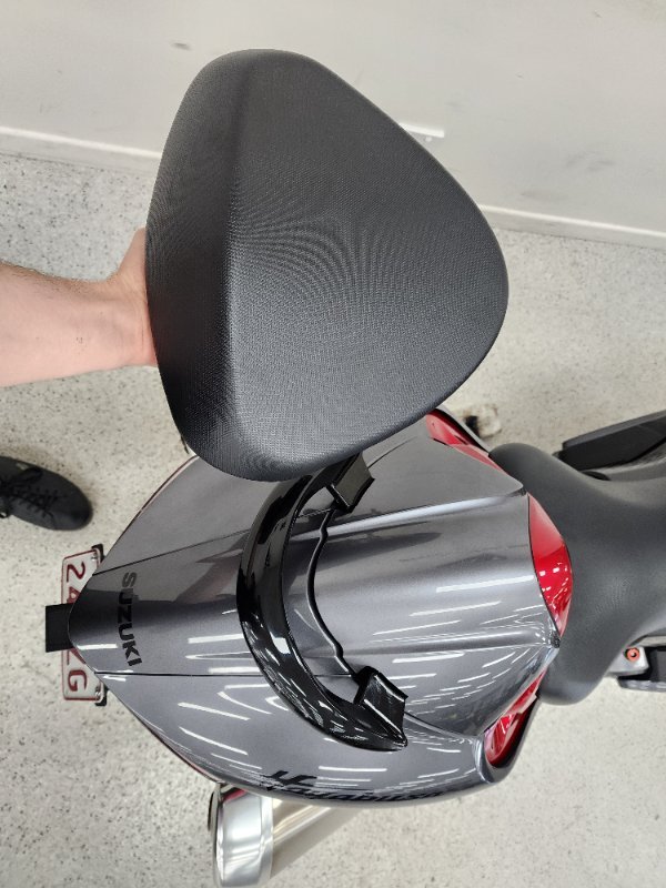 2022 Suzuki GSX1300 (HAYABUSA) silver