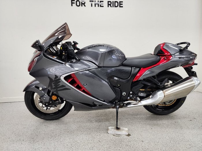 2022 Suzuki GSX1300 (HAYABUSA) silver