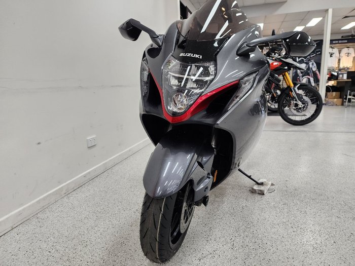 2022 Suzuki GSX1300 (HAYABUSA) silver