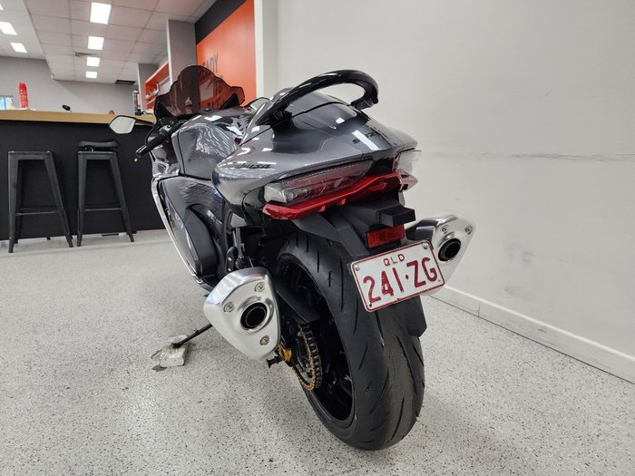2022 Suzuki GSX1300 (HAYABUSA) silver
