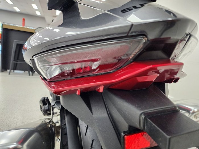 2022 Suzuki GSX1300 (HAYABUSA) silver
